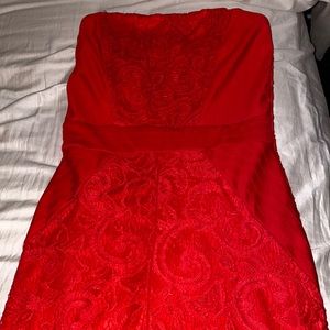 Gorgeous Windsor dress size 2 red lace with slit